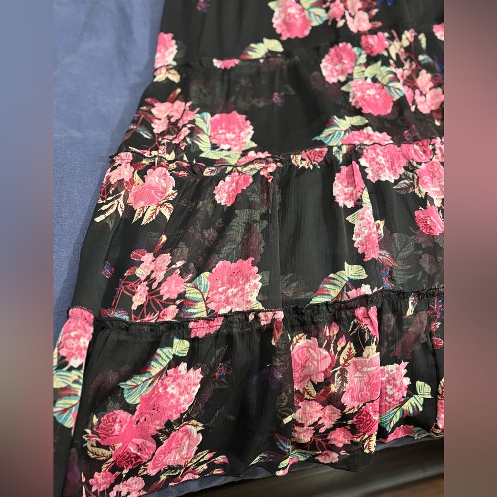 Floral Maxi Dress - Black and Pink, 3/4 length sleeves - Picture 5 of 8